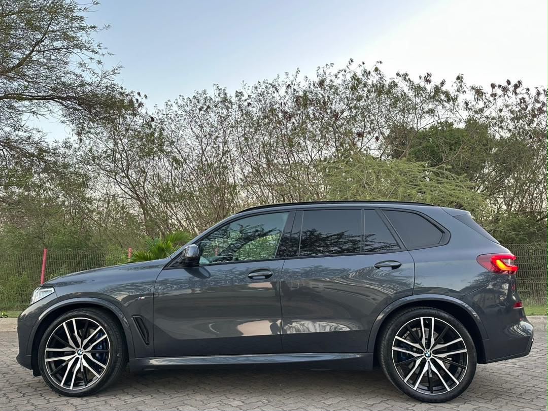 BMW X5 xDrive 40D thumbnail 2